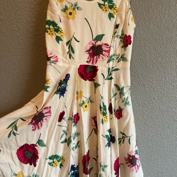 Old Navy Spring Floral Skater Dress - Picture 5 of 5